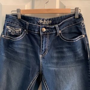 Love Indigo cropped embellished capri jeans size 10.